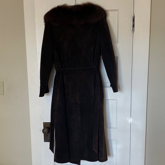 Vintage chocolate brown suede coat with sable fox fur trim - Picture 2 of 9